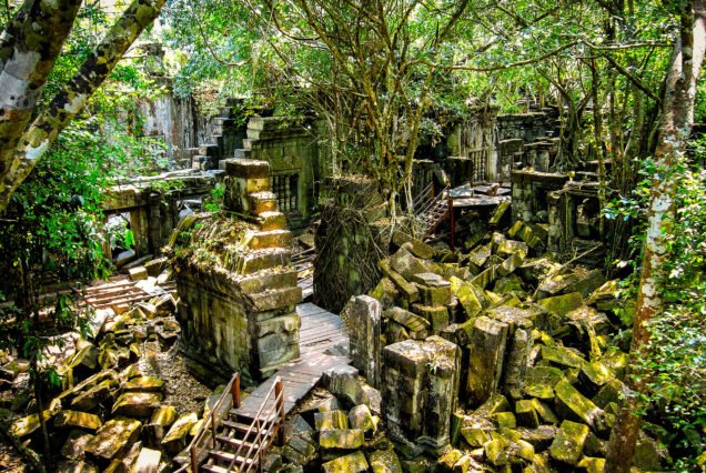 Kulen Mountain, Beng Mealea, and Tonle Sap Tour